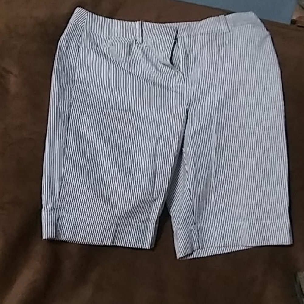 Short pants